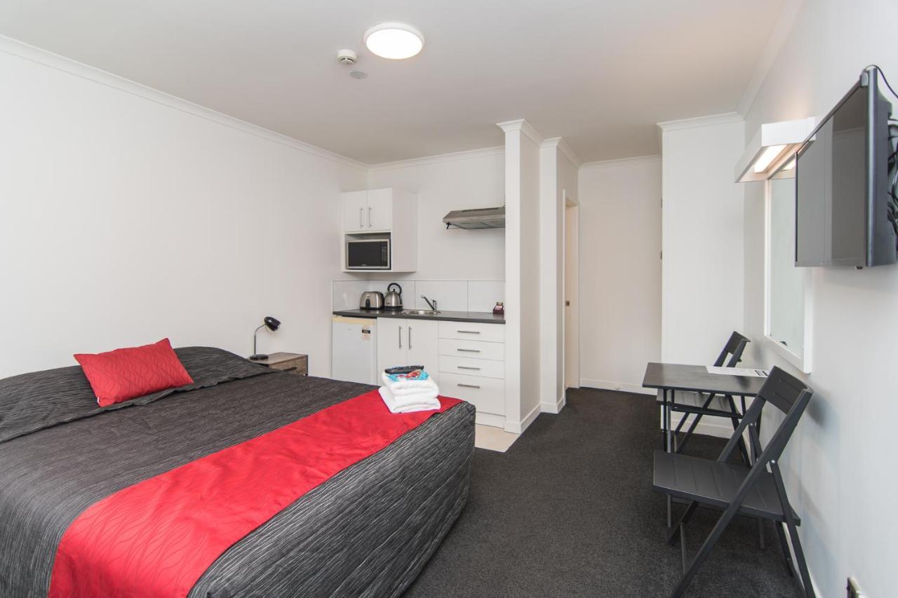 טימארו The Hibernian Studio Apartments - 4 Latter Street מראה חיצוני תמונה
