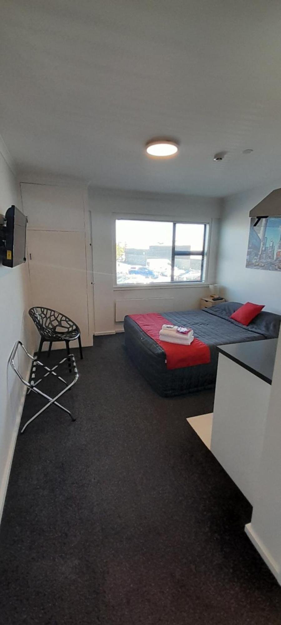 טימארו The Hibernian Studio Apartments - 4 Latter Street מראה חיצוני תמונה